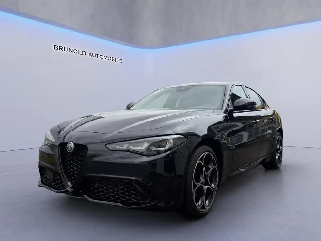 Main__Slider__Photo:Alfa Romeo Giulia Competizione Q4 AD El. Fondsitzverst. Nav 09/2023-0