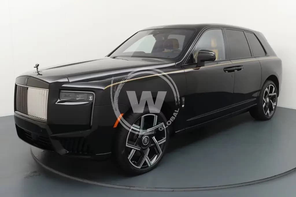 Main__Slider__Photo:Rolls-Royce Cullinan Black Badge null-0