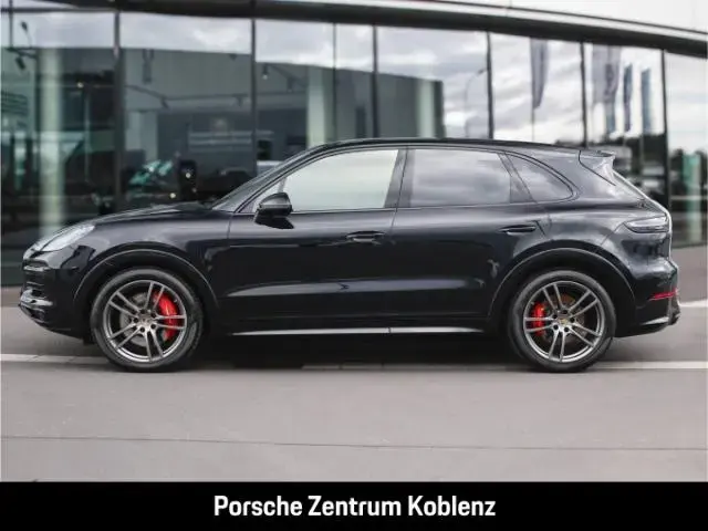 Main__Slider__Photo:Porsche Cayenne GTS 06/2021-1