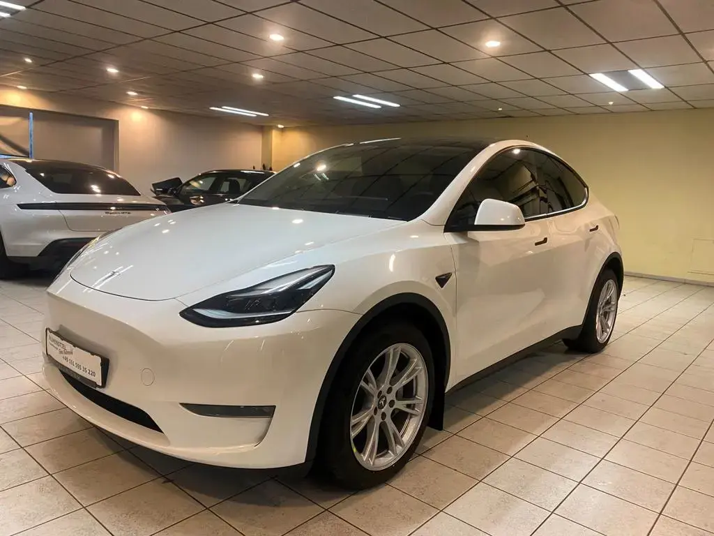 Main__Slider__Photo:Tesla Model Y AWD LONGE RANGE+EAP+kaufe auch Tesla an+ 08/2023-1