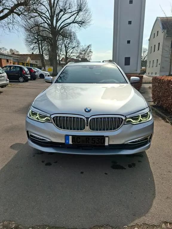 Main__Slider__Photo:BMW 5 Series 530d xDrive Touring 04/2018-0