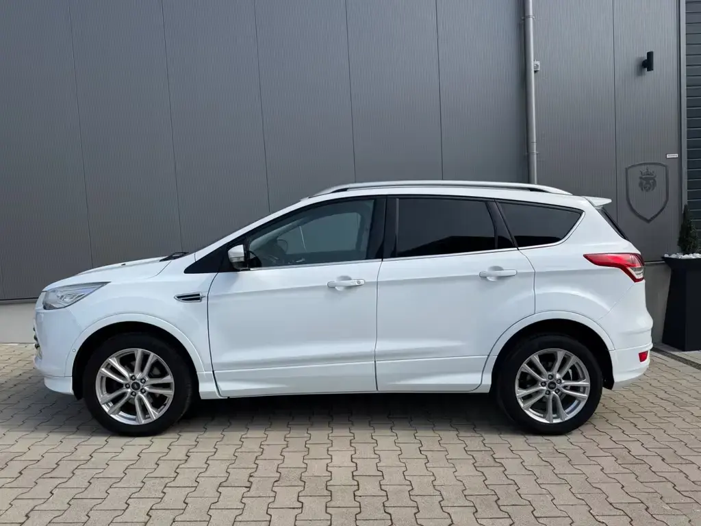 Main__Slider__Photo:Ford Kuga Sport 2. Hand Panorama Tüv Neu Xenon AHK 12/2014-1