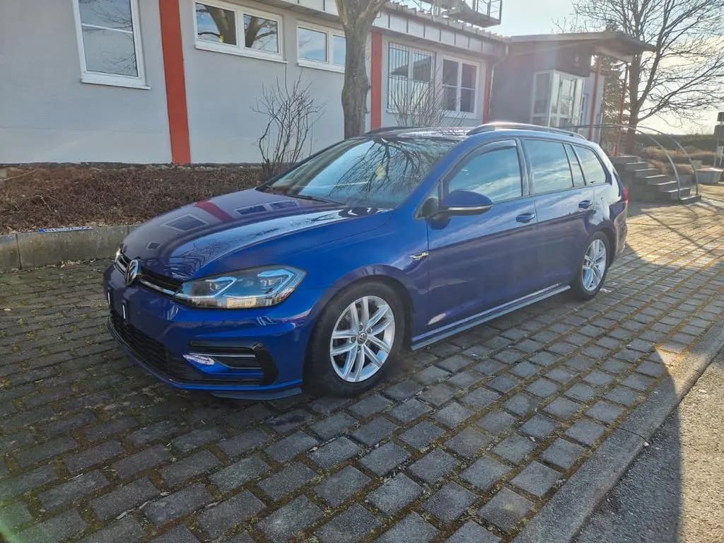 Main__Slider__Photo:Volkswagen Golf 1.5 TSI Variant RLine Highline 09/2017-0