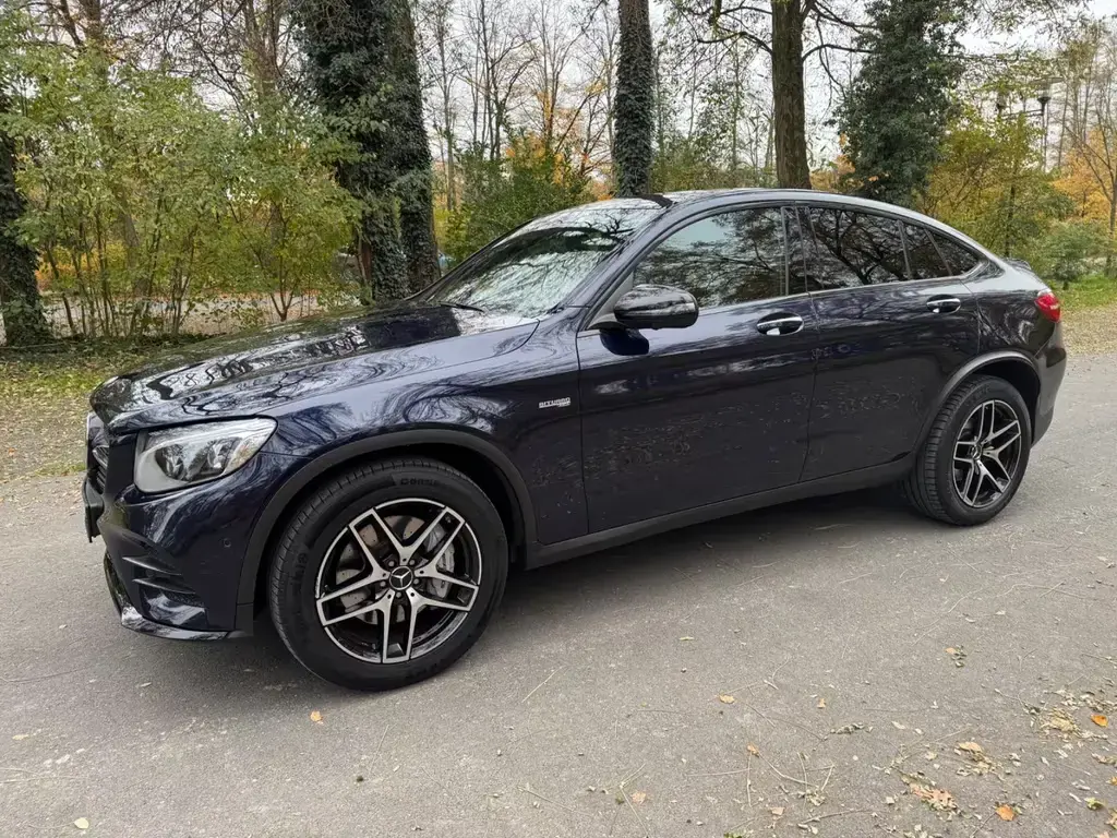 Main__Slider__Photo:Mercedes-Benz GLC-Class Coupe 43 AMG 4Matic Rote Gurte Performance 10/2018-1