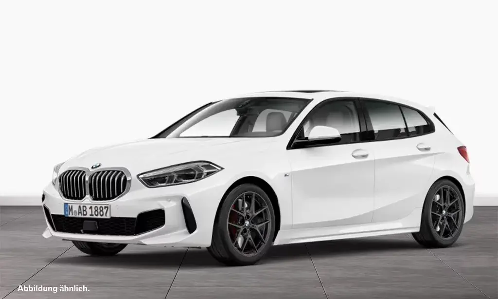 Main__Slider__Photo:BMW 1 Series 03/2022-1