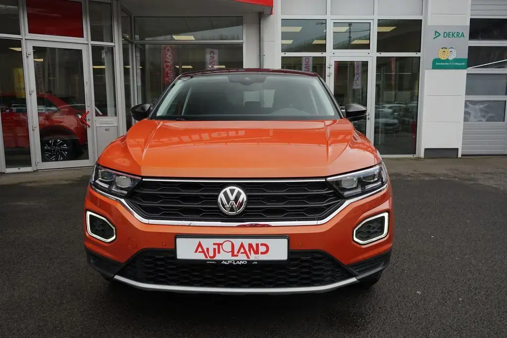 Main__Slider__Photo:Volkswagen T-Roc 1.5 TSI DSG Style LED Standheizung PDC 07/2019-1