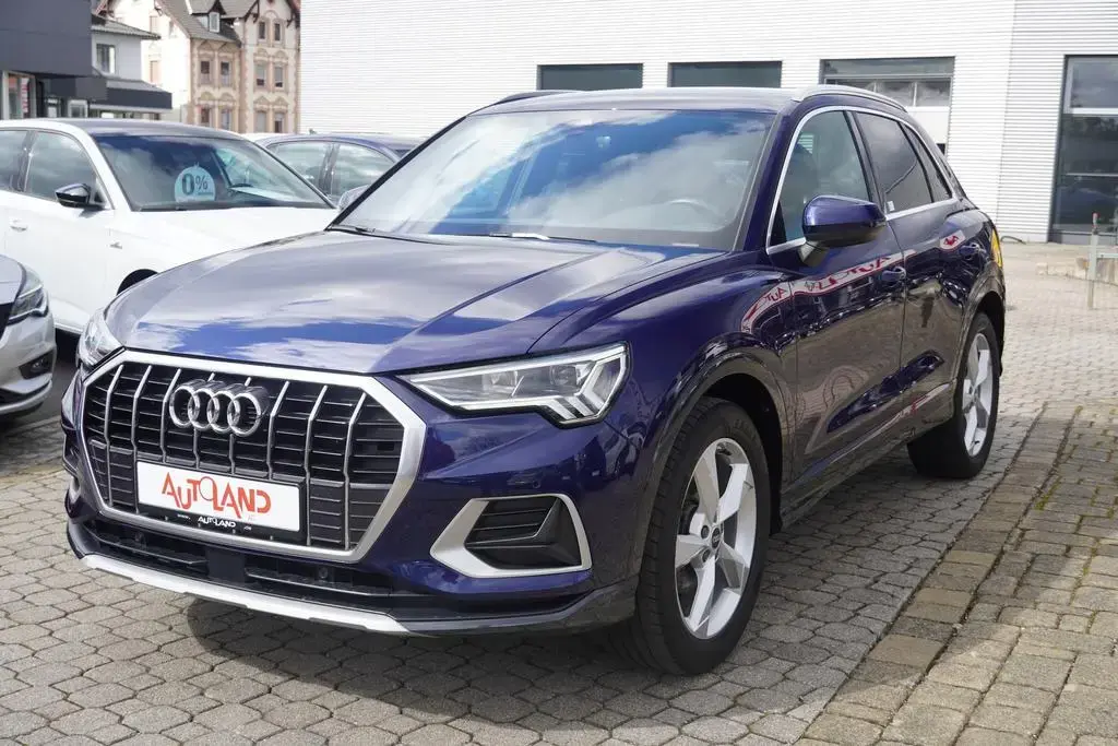Main__Slider__Photo:Audi Q3 35 TFSI advanced LED Navi Tempomat AHK Kamera 03/2021-1