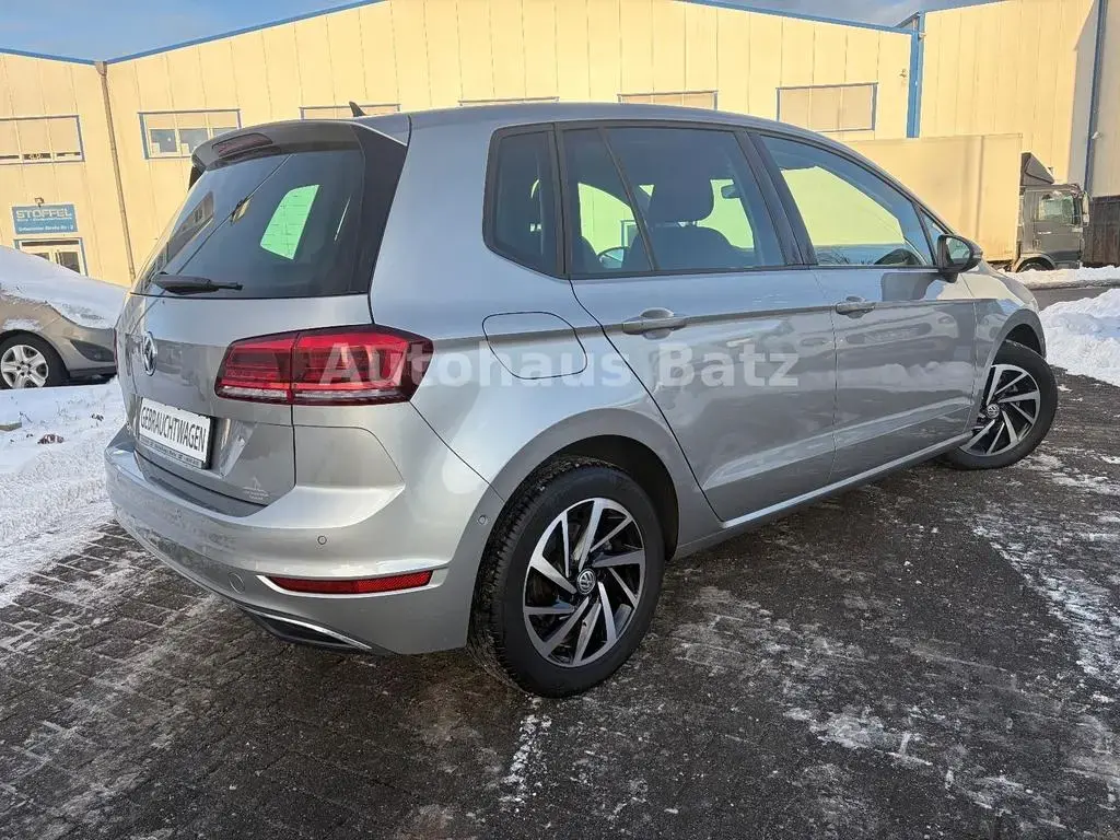 Main__Slider__Photo:Volkswagen Golf Sportsvan VII Join 06/2018-1