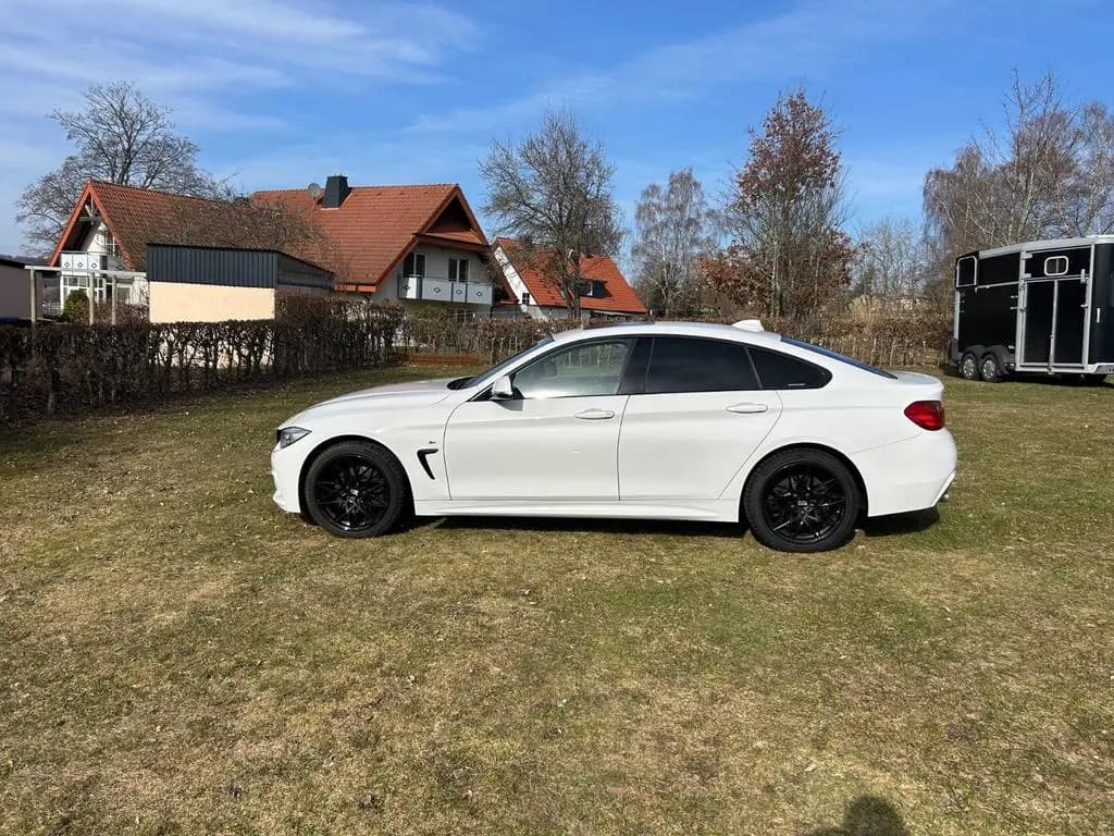 Main__Slider__Photo:BMW 4 Series 430 Gran Coupé 430d xDrive Gran Coupé M Spor... 08/2017-0