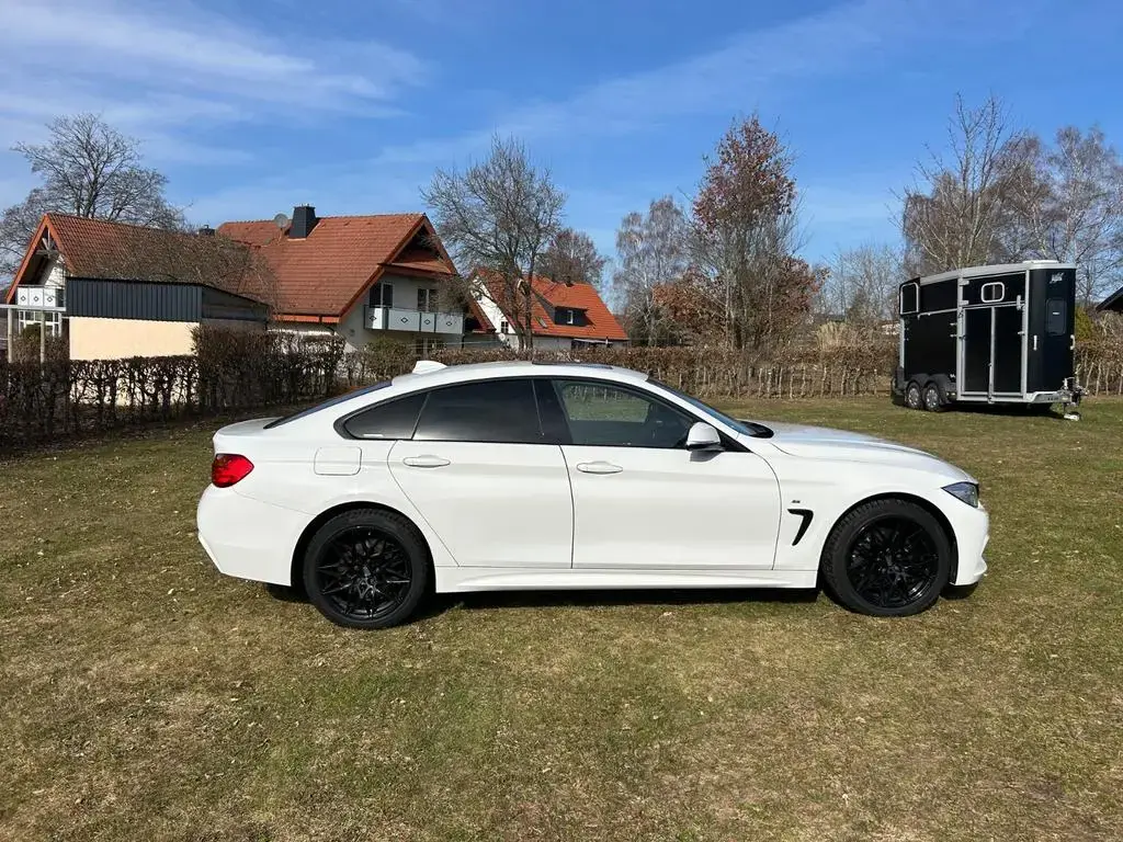 Main__Slider__Photo:BMW 4 Series 430 Gran Coupé 430d xDrive Gran Coupé M Spor... 08/2017-1