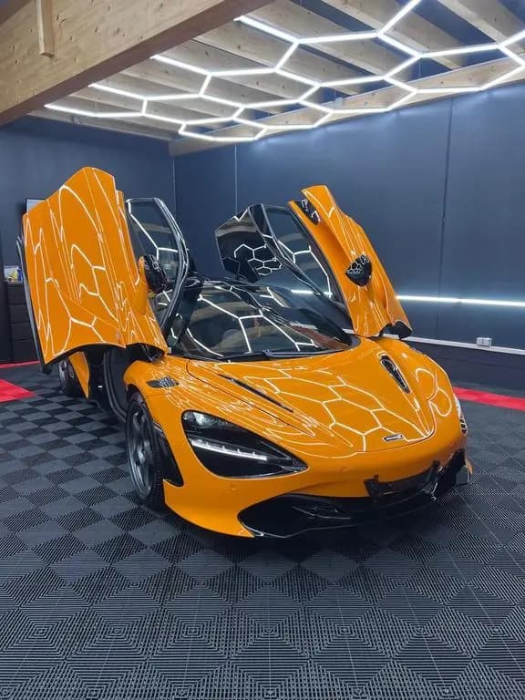 Main__Slider__Photo:McLaren 720S 10/2020-0