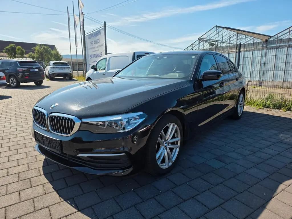 Main__Slider__Photo:BMW 5 Series 520 Baureihe 5 Lim. 520 i *Automatik* 12/2017-0