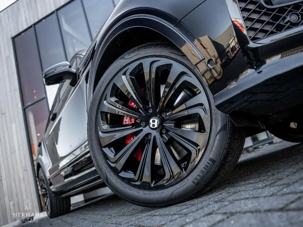 Main__Slider__Photo:Bentley Bentayga 3.0 V6 Hybrid / Carbon / Blackline / HU 05/2022-1