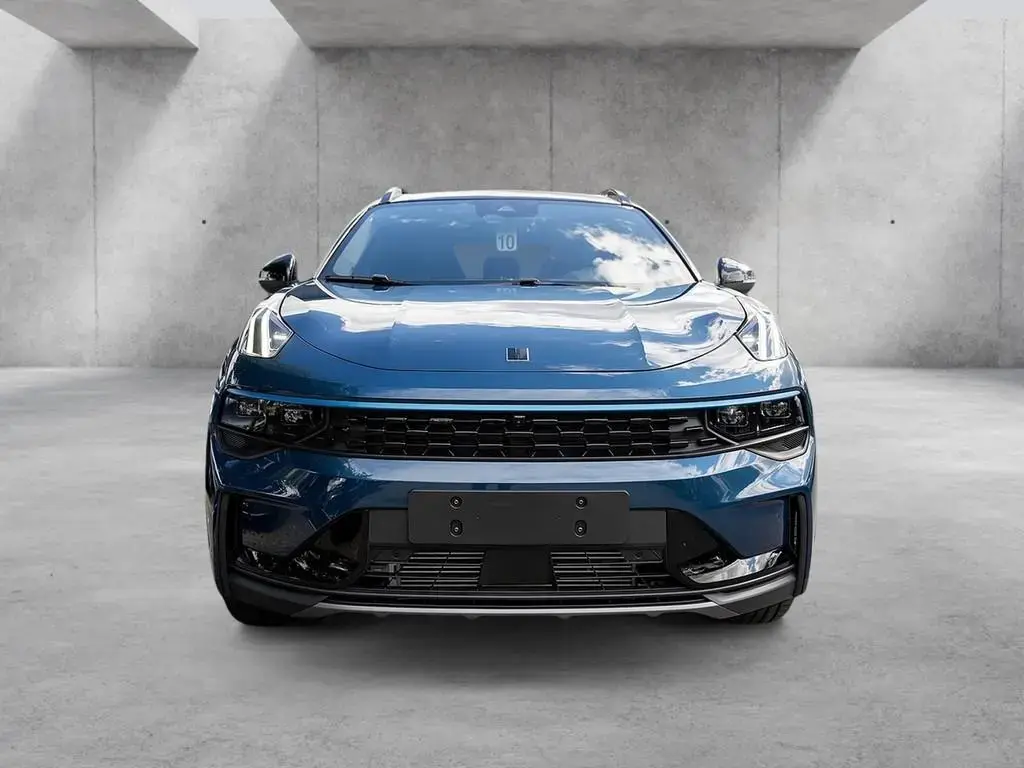 Main__Slider__Photo:Lynk&Co 01 PHEV MEMORY SITZHEIZUNG PANORAMADACH 07/2024-1