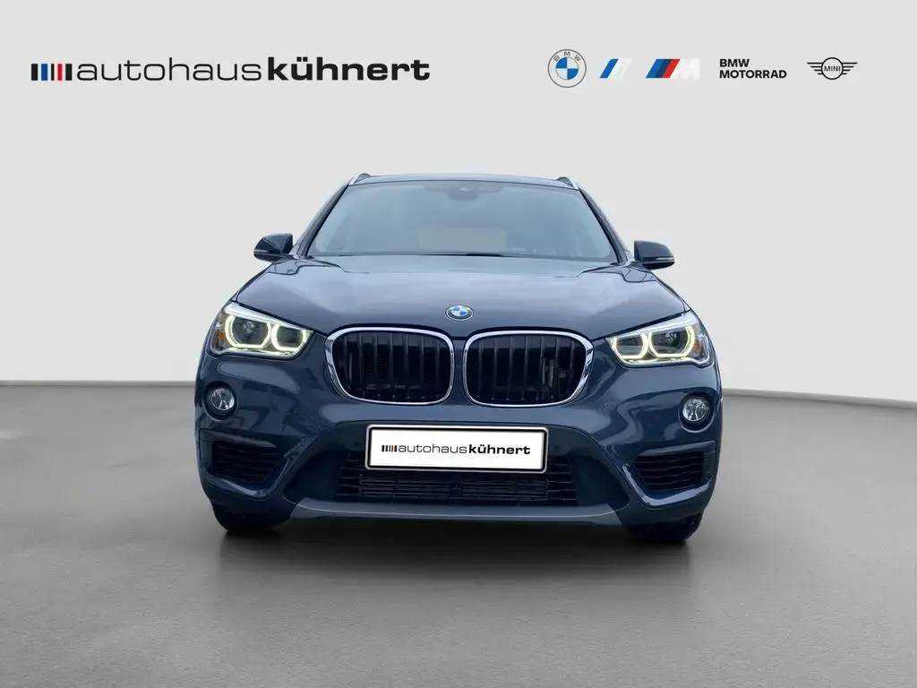 Main__Slider__Photo:BMW X1 sDrive20i Adv. LED Navi ParkAss Sportsitz AUT 02/2019-1