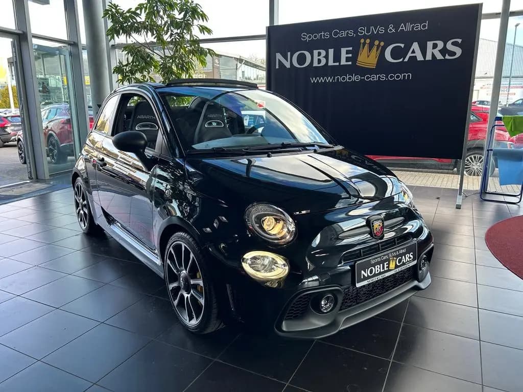 Main__Slider__Photo:Abarth 695C Cabrio Aut. LEDER CARPLAY PDC ALU 09/2024-0