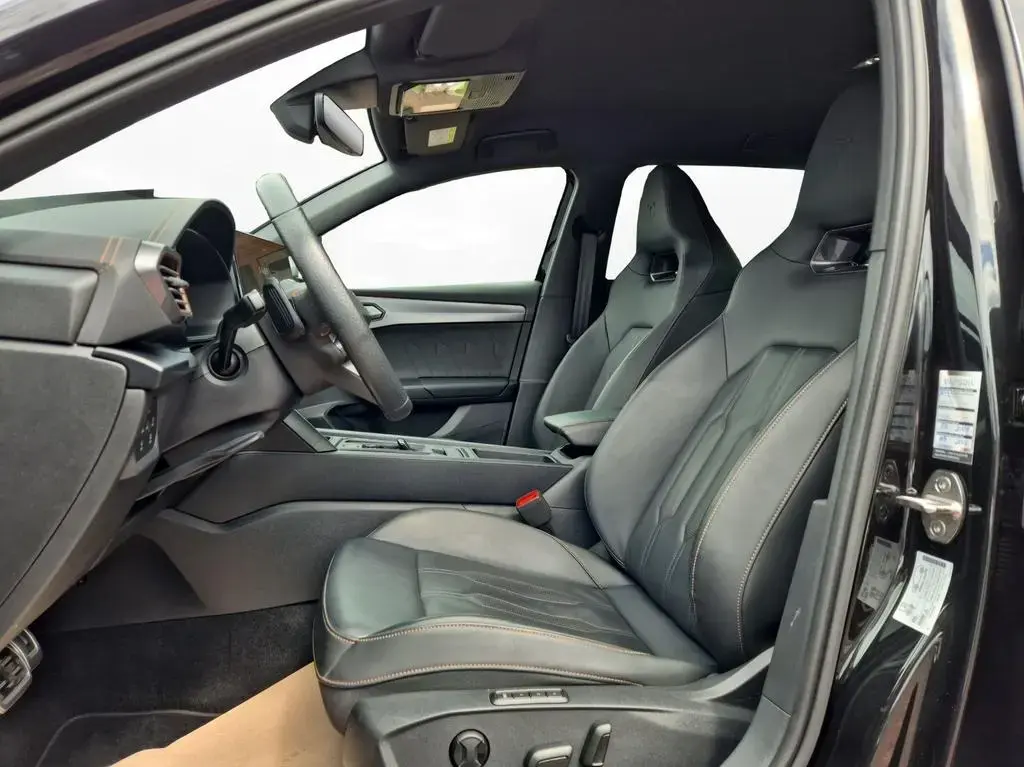 Main__Slider__Photo:Cupra Leon Sportstourer VZ 2.0 TSI 300PS Garantie RüKa 03/2024-1