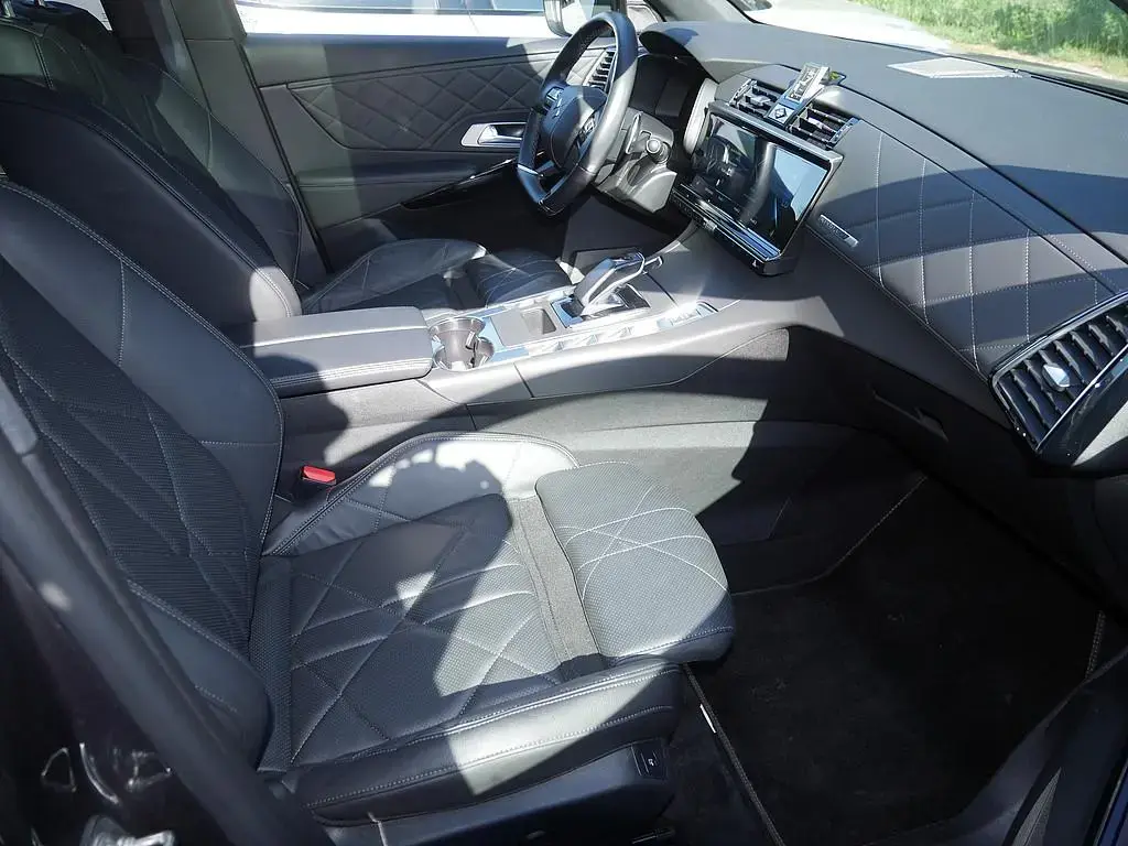 Main__Slider__Photo:DS Automobiles DS7 (Crossback) DS 7 Crossback Ligne Noire E-Tense 4x4 LED PANO 04/2022-1