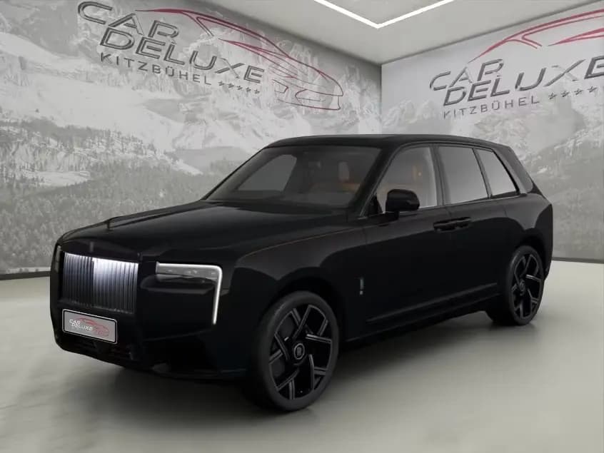 Main__Slider__Photo:Rolls-Royce Cullinan Black Badge Serie 2/Twill/Footrest null-0