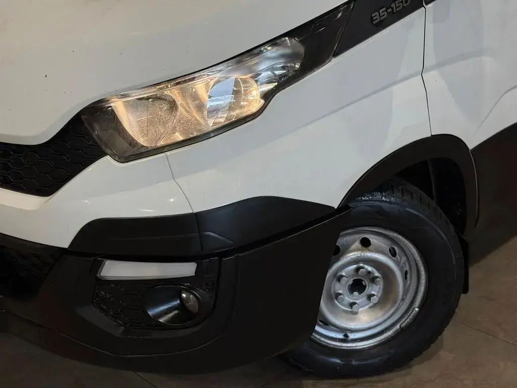 Main__Slider__Photo:Iveco Other Daily 2.3HPI 06/2015-1