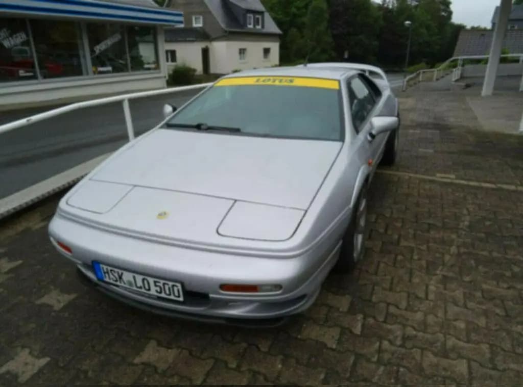 Main__Slider__Photo:Lotus Esprit V8 GT, 3.Hand, ab 500,- p.M. 02/2004-0