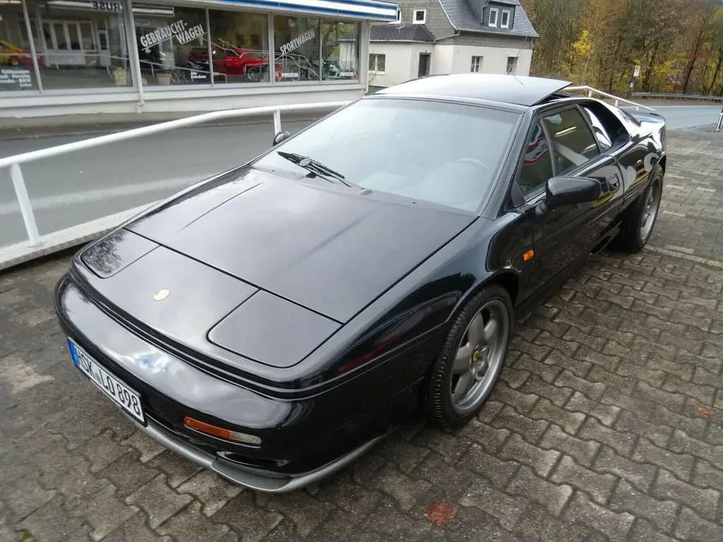 Main__Slider__Photo:Lotus Esprit GT3, 3. Hand, ab 400,- p.M. 08/1998-0