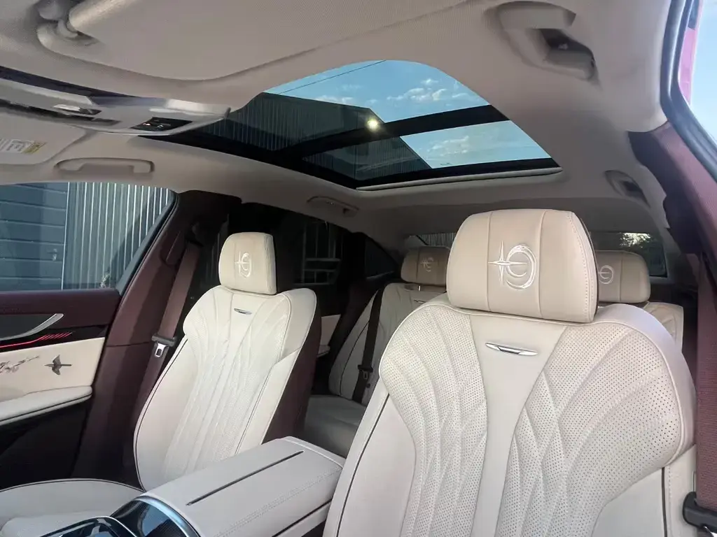 Main__Slider__Photo:Hongqi H9 06/2025-1