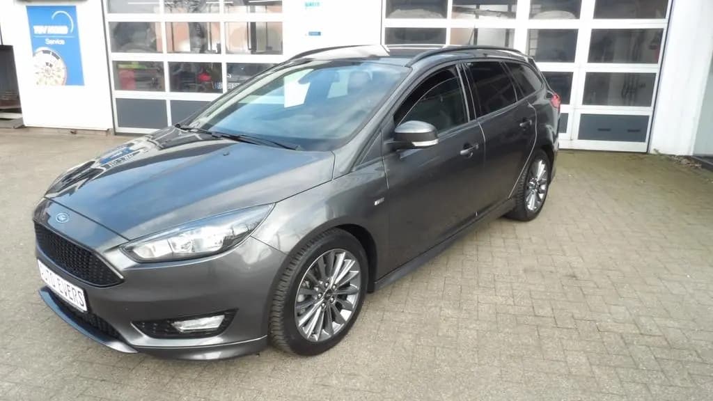 Main__Slider__Photo:Ford Focus Turnier ST-Line 06/2018-0