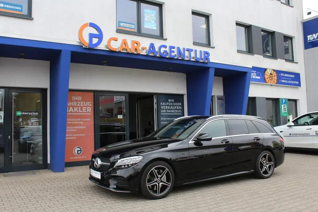 Main__Slider__Photo:Mercedes-Benz C 300 T d*AMG Line*Scheckheft*8-fach AMG Felgen 12/2019-1