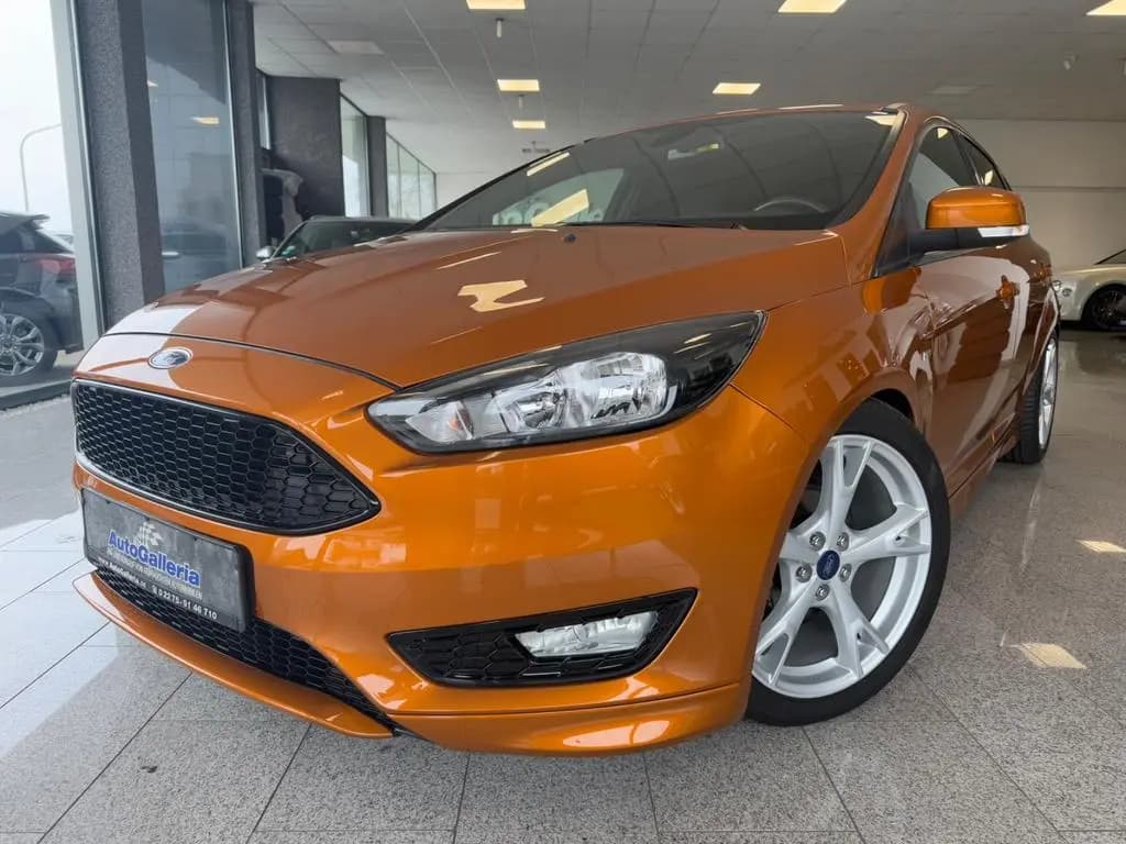 Main__Slider__Photo:Ford Focus Lim. ST-Line Klimaauto Tempomat SHZ 01/2018-0