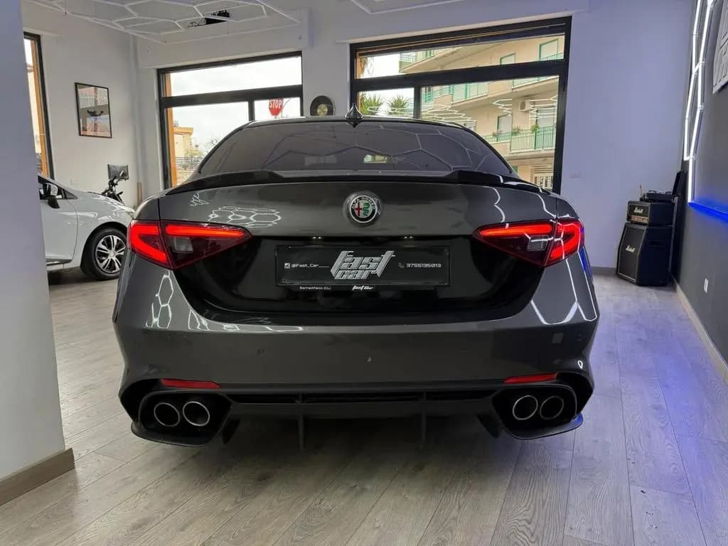 Main__Slider__Photo:Alfa Romeo Giulia 2.9 V6 Bi-Turbo AT8 Quadrifogl 12/2018-0