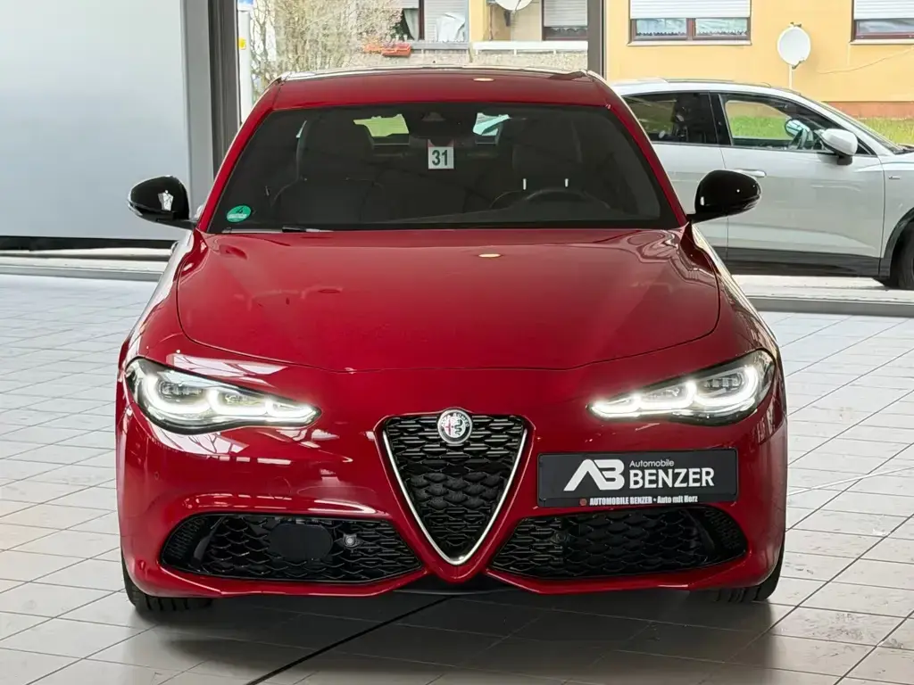 Main__Slider__Photo:Alfa Romeo Giulia Ti Q4/MEMORY/ACC/NAVI/KAMERA/SHZ 07/2023-1