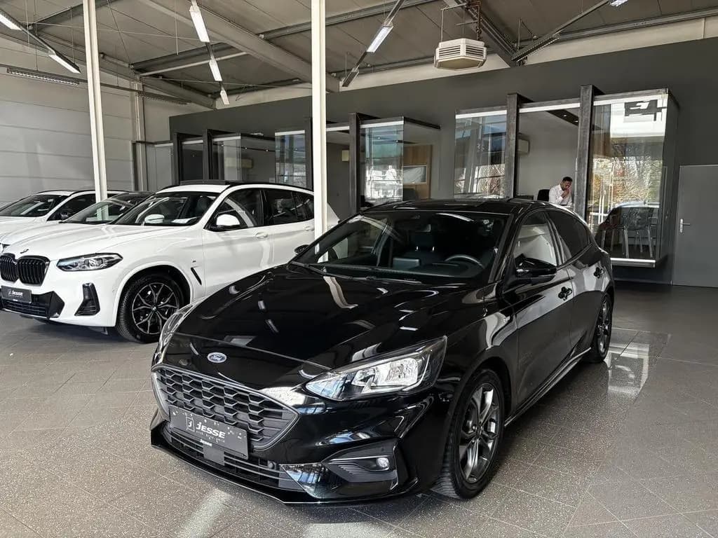 Main__Slider__Photo:Ford Focus 1.0 EcoBoost ST-Line Navi B&O HUD R.CAM Wi 08/2019-0