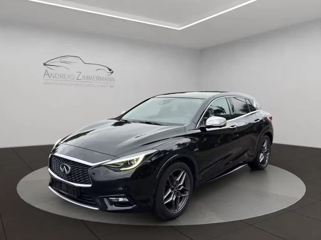 Main__Slider__Photo:Infiniti Q30 2.2 d AWD Sport 09/2016-0