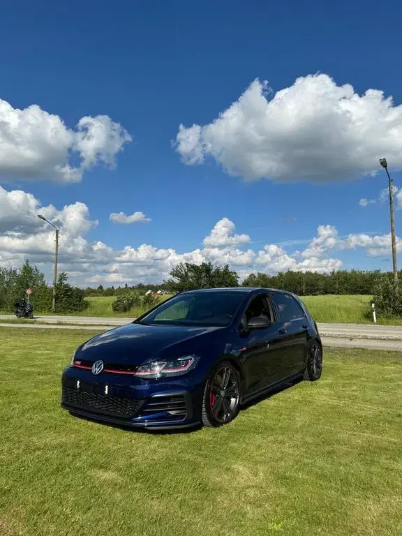 Main__Slider__Photo:Volkswagen Golf 2.0 TSI OPF DSG GTI Performance GTI Per... 04/2019-1