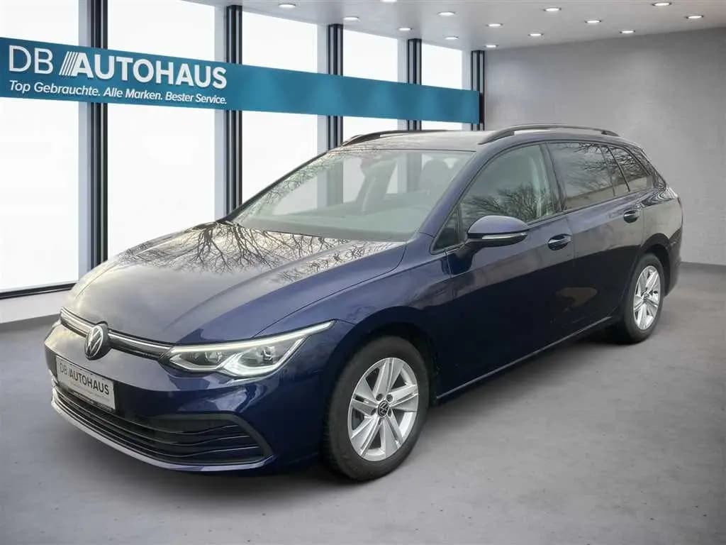 Main__Slider__Photo:Volkswagen Golf Variant Life 1.5 eTSI DSG BusinessPremium 01/2024-0