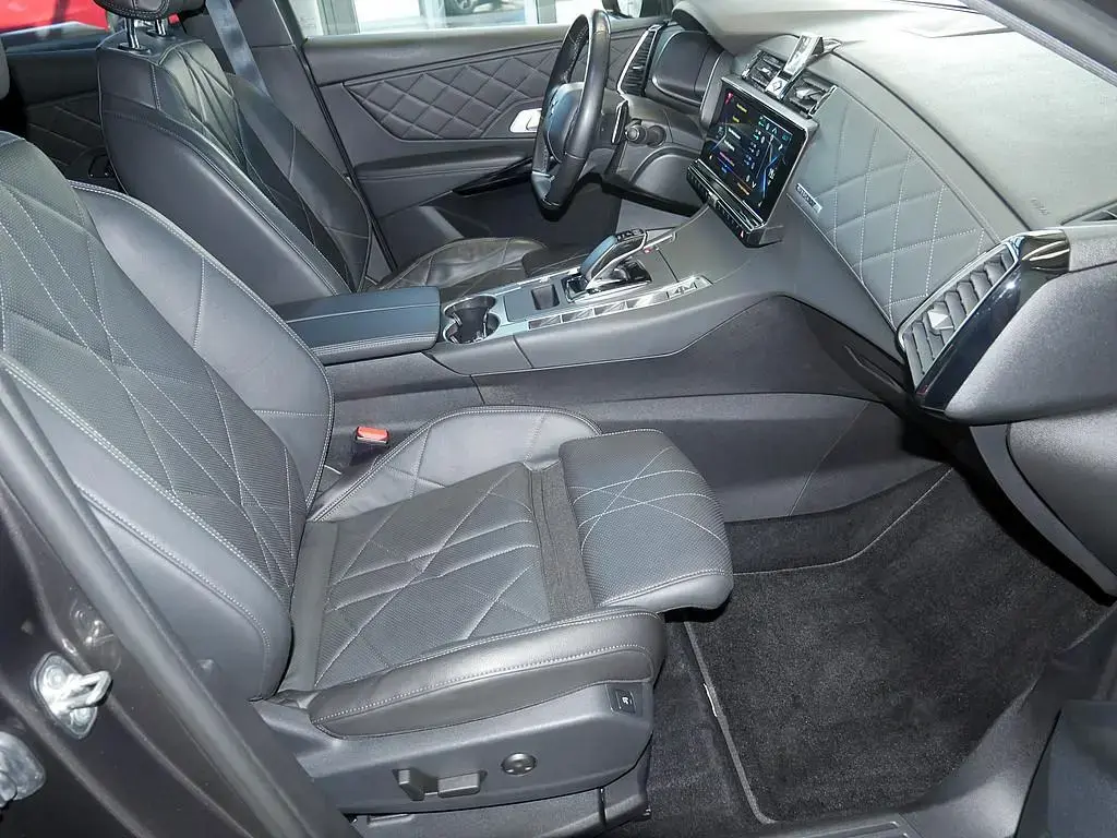 Main__Slider__Photo:DS Automobiles DS7 (Crossback) DS 7 Crossback Ligne Noire E-Tense 4x4 LED PANO 04/2022-1