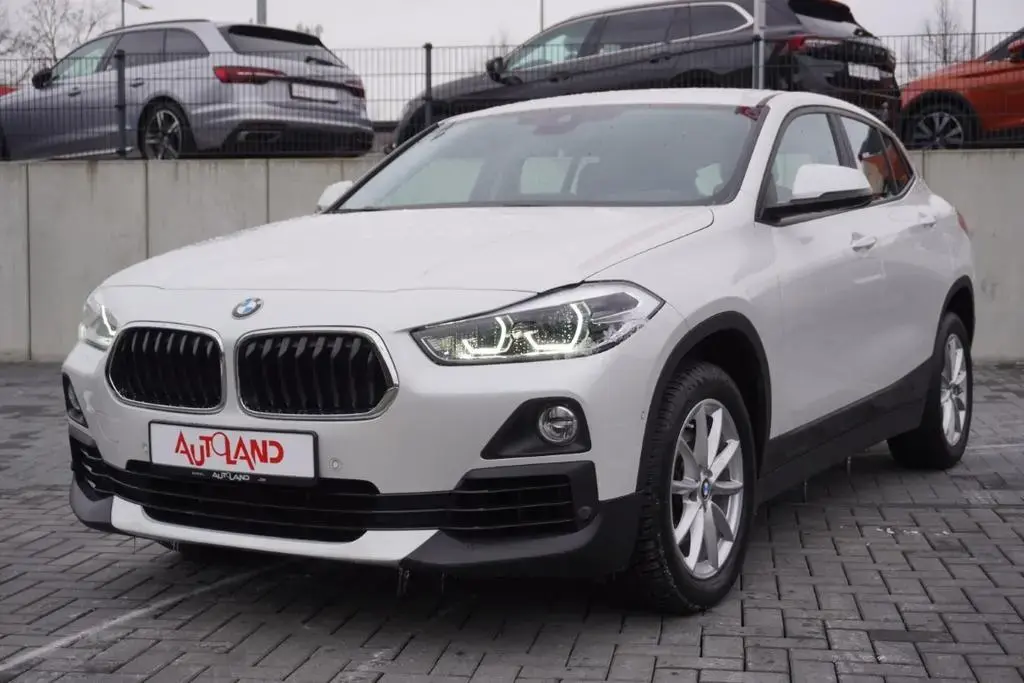 Main__Slider__Photo:BMW X2 sDrive 18i Navi Head-Up Sitzheizung PDC LED 12/2019-1