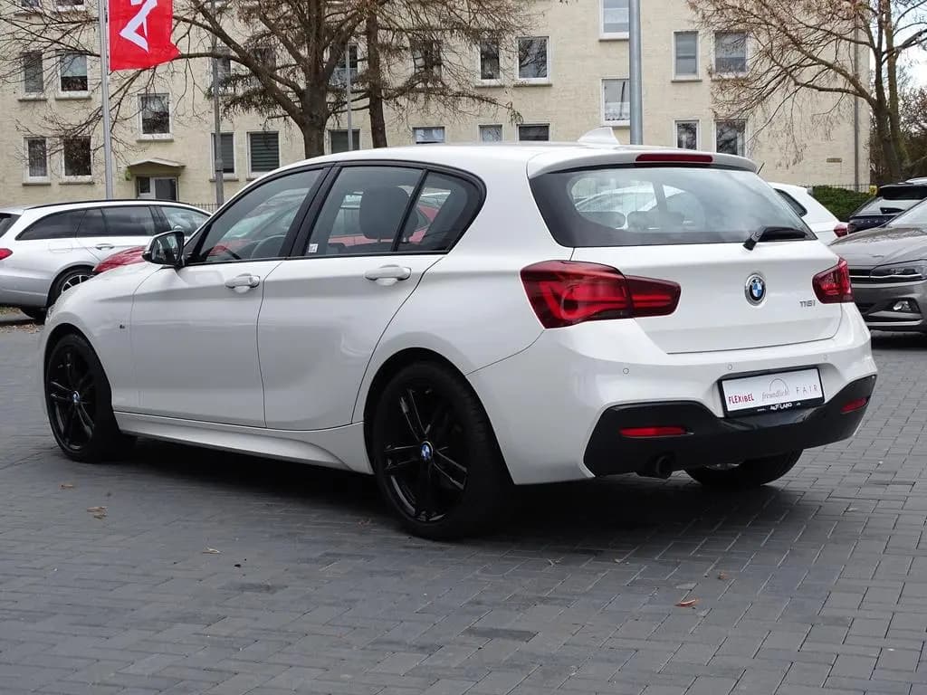Main__Slider__Photo:BMW 1 Series 118i M Sport LED Navi Sitzheizung Leder 10/2018-0