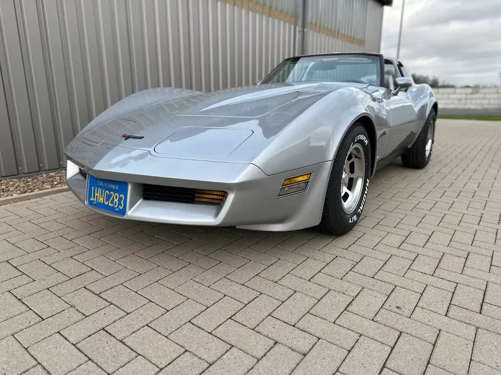 Main__Slider__Photo:Corvette C3 Stingray T Top 07/1981-0
