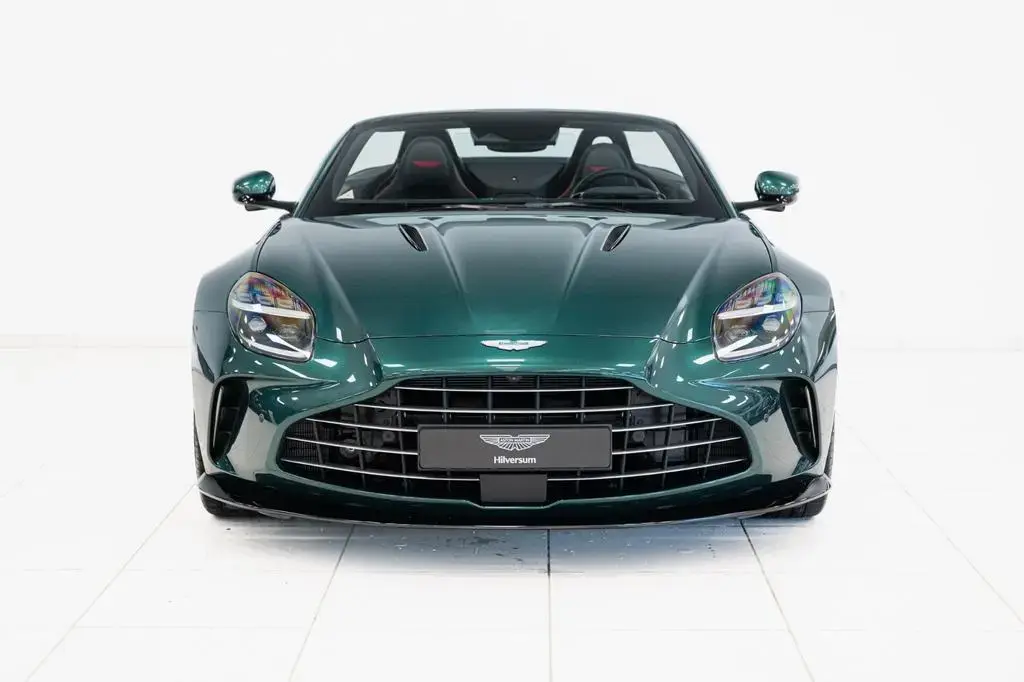 Main__Slider__Photo:Aston Martin Vantage S Roadster MY26 |S-Highlights CCM Brakes 01/2026-1