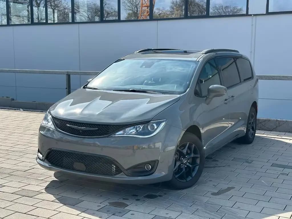 Main__Slider__Photo:Chrysler Pacifica Launch Edition AWD 10/2020-0