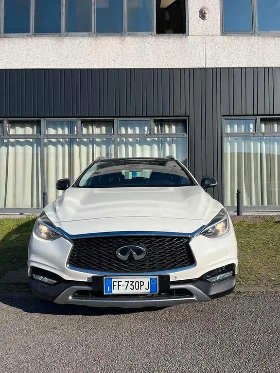 Main__Slider__Photo:Infiniti QX30 2.2 diesel DCT AWD Premium Tech 04/2017-0