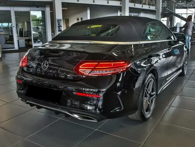 Main__Slider__Photo:Mercedes-Benz C-Class 180 -AMG-Line In- & Exterieur, Top-Ausstattung 11/2018-1