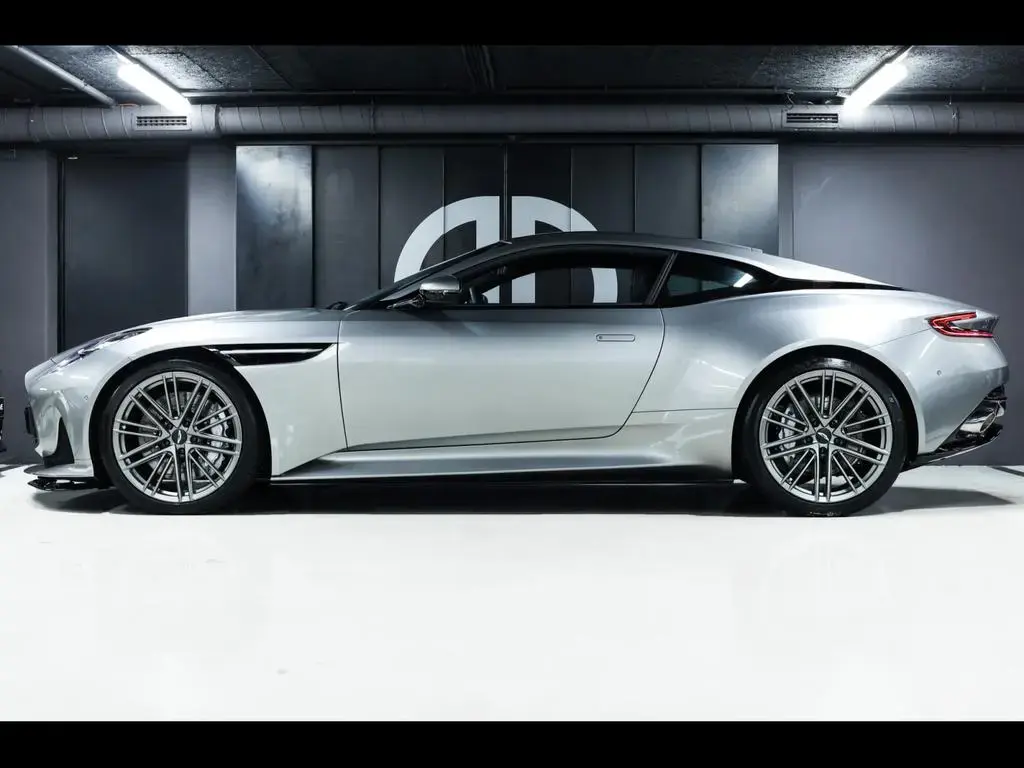 Main__Slider__Photo:Aston Martin DB12 COUPE 4.0 V8°ALUMINITE SILVER°21'' 06/2024-1
