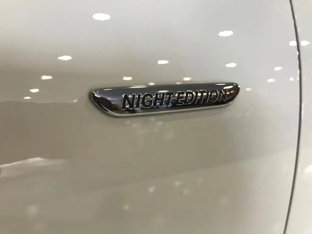 Main__Slider__Photo:Mercedes-Benz C-Class 300 Autom. - 03/2018-1