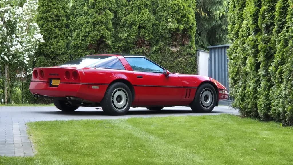 Main__Slider__Photo:Corvette C4 Chevrolet Corvette C4 1985 manual 05/1985-0