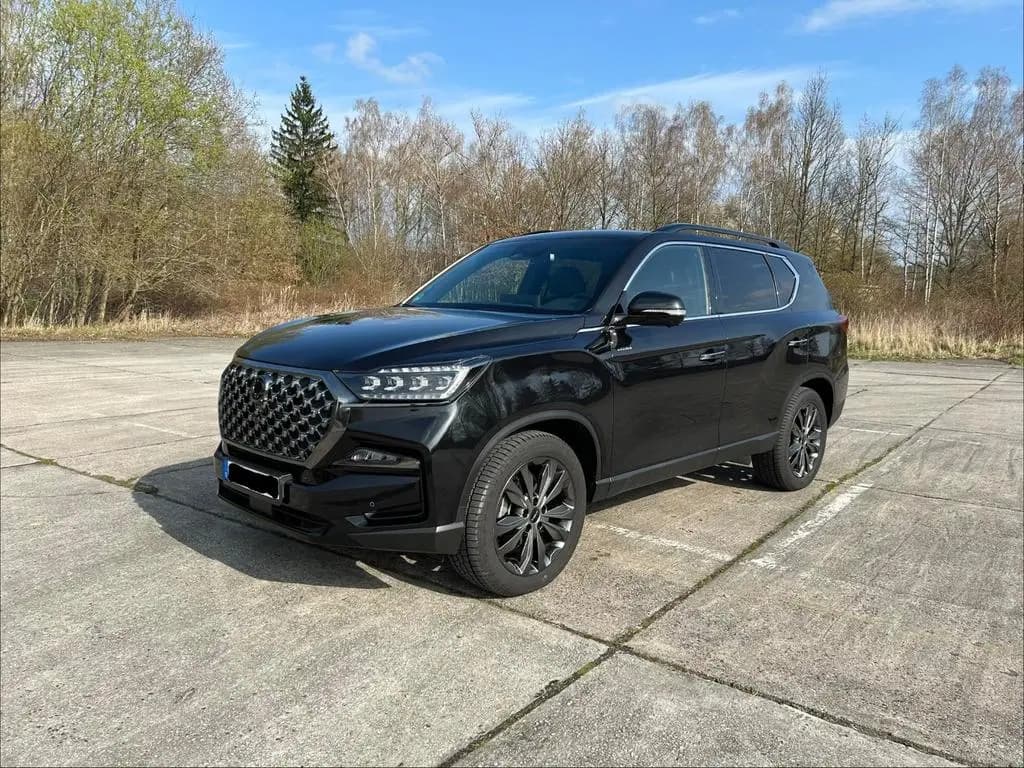 Main__Slider__Photo:KGM Rexton Black Memory/Wildleder/360°/3,5 tAHK/AWD 01/2026-0
