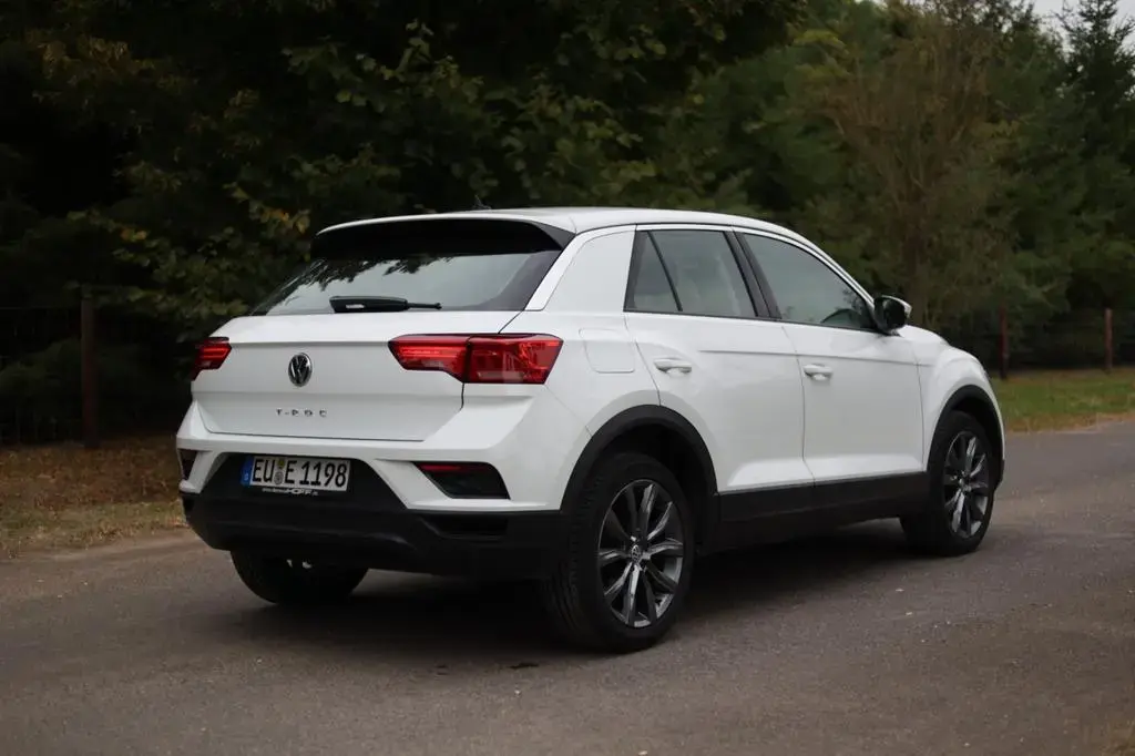 Main__Slider__Photo:Volkswagen T-Roc 1.0 TSI OPF - doppelt bereift 03/2019-1