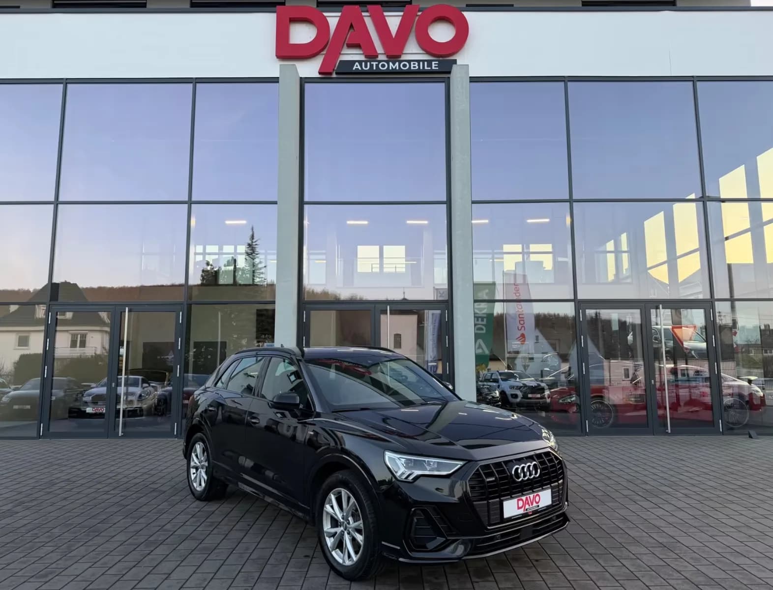 Main__Slider__Photo:Audi Q3 06/2019-0